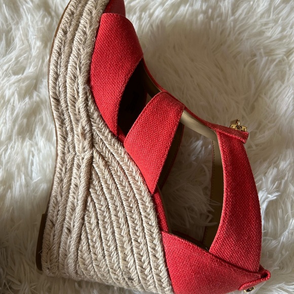 Michael Kors Coral Cutout Canvas Espadrille Wedge Sandals with Gold Zip - Picture 6 of 16